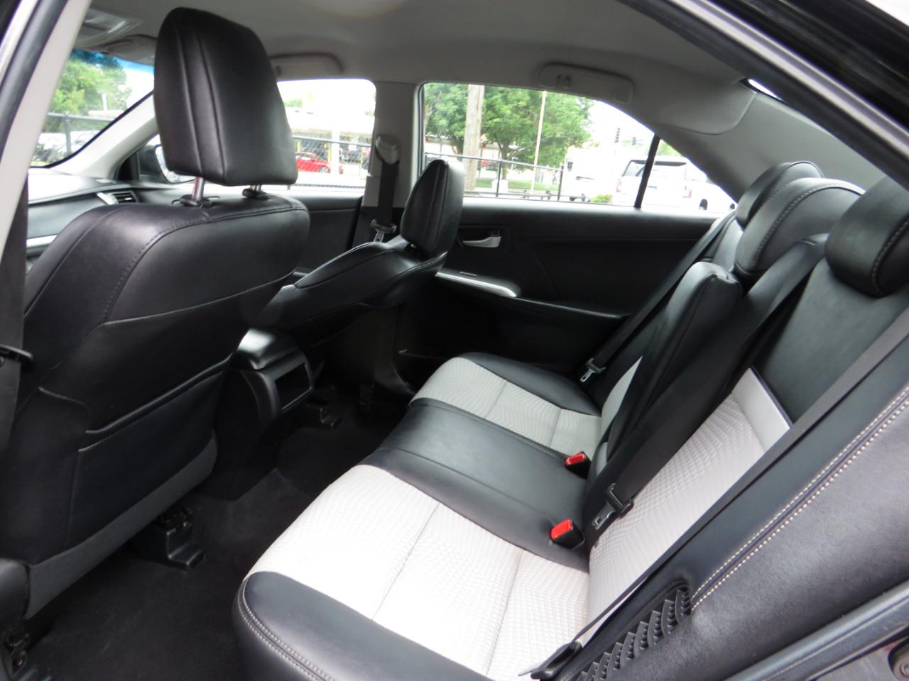 Toyota Camry Hybrid 2014.5 4dr Sdn SE Limited Edition (Natl) 2014
