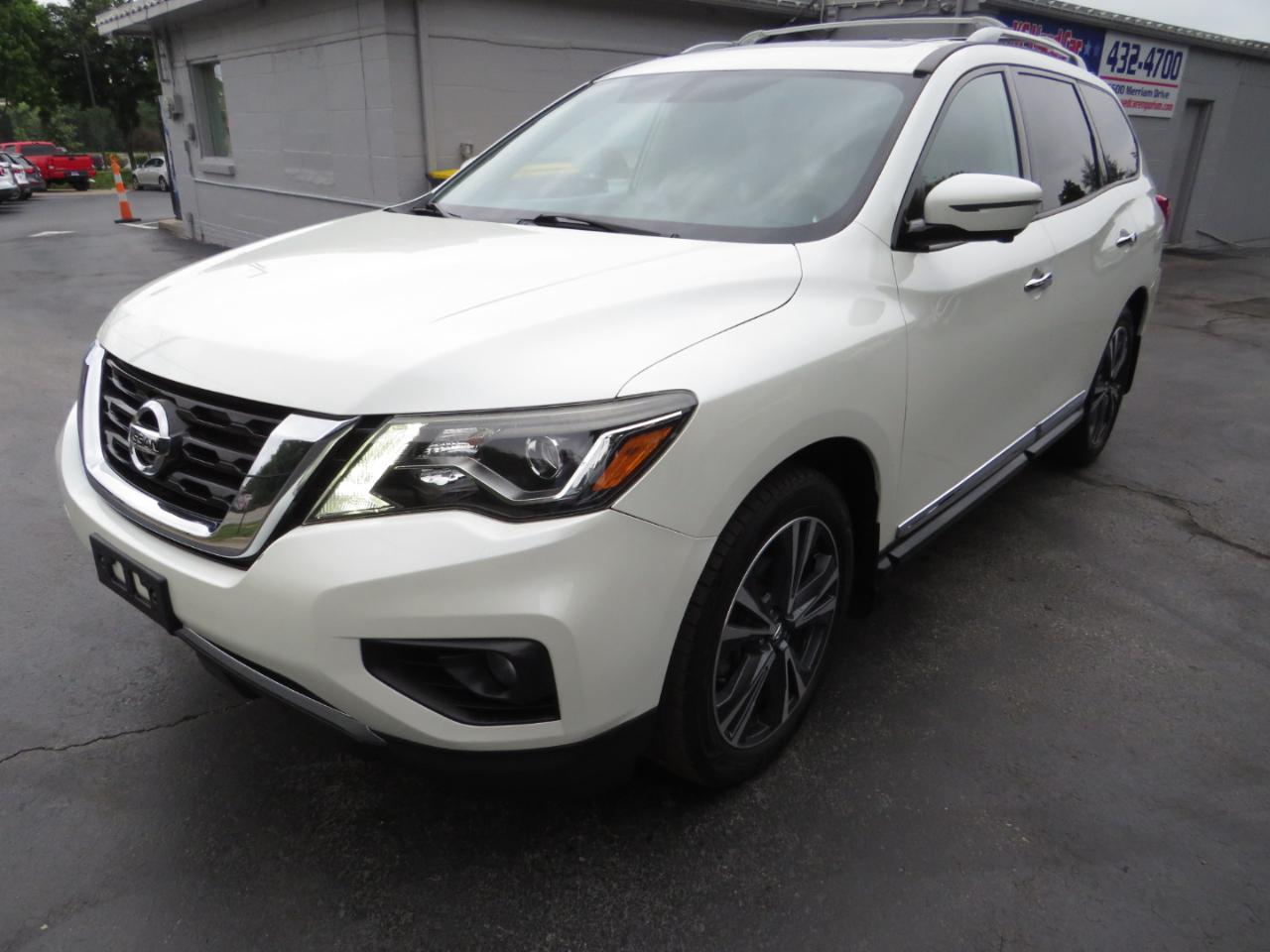 Nissan Pathfinder 4x4 Platinum 2017