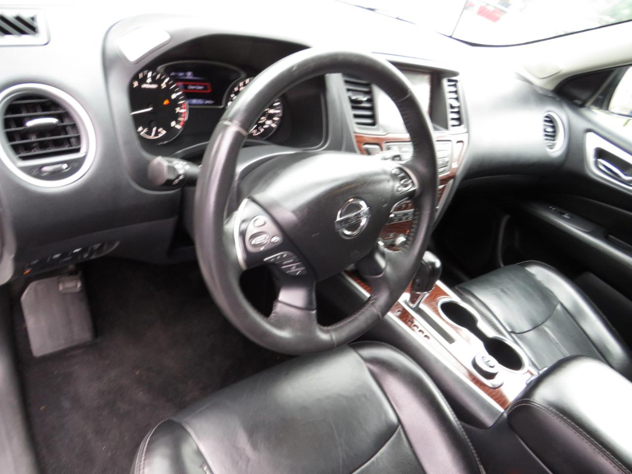 Nissan Pathfinder 4x4 Platinum 2017