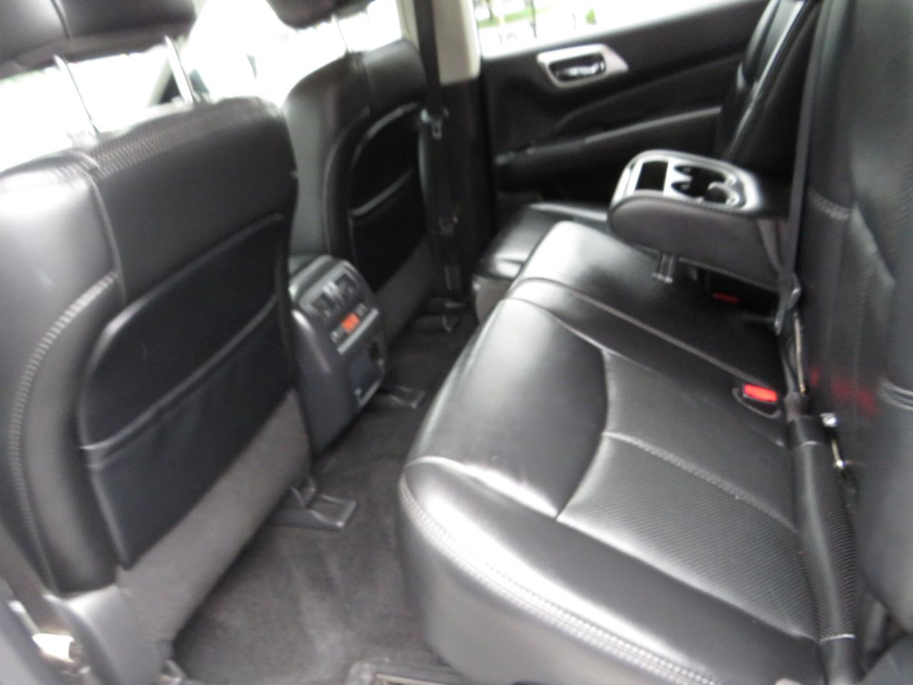 Nissan Pathfinder 4x4 Platinum 2017