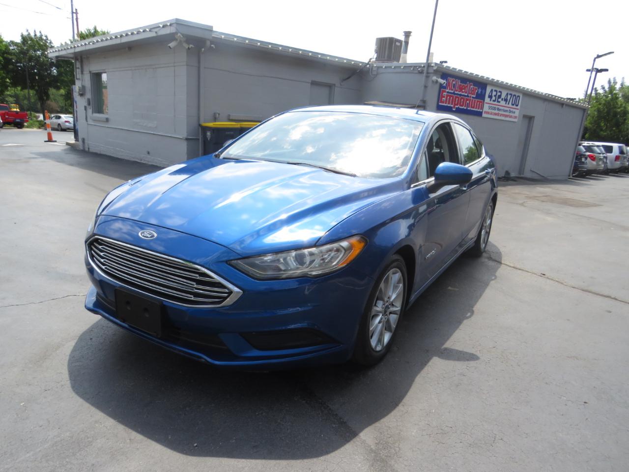 Ford Fusion Hybrid SE FWD 2017