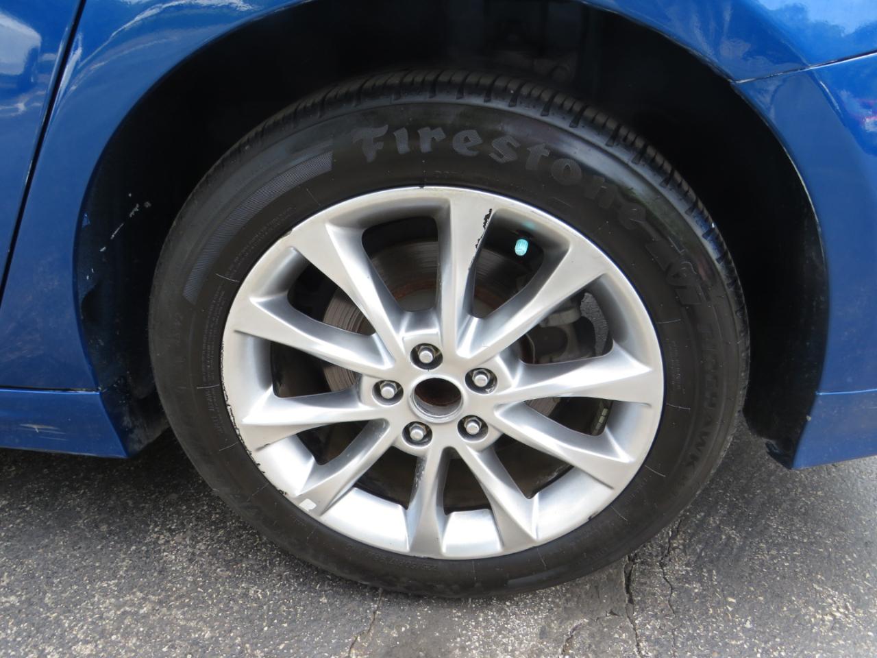 Ford Fusion Hybrid SE FWD 2017
