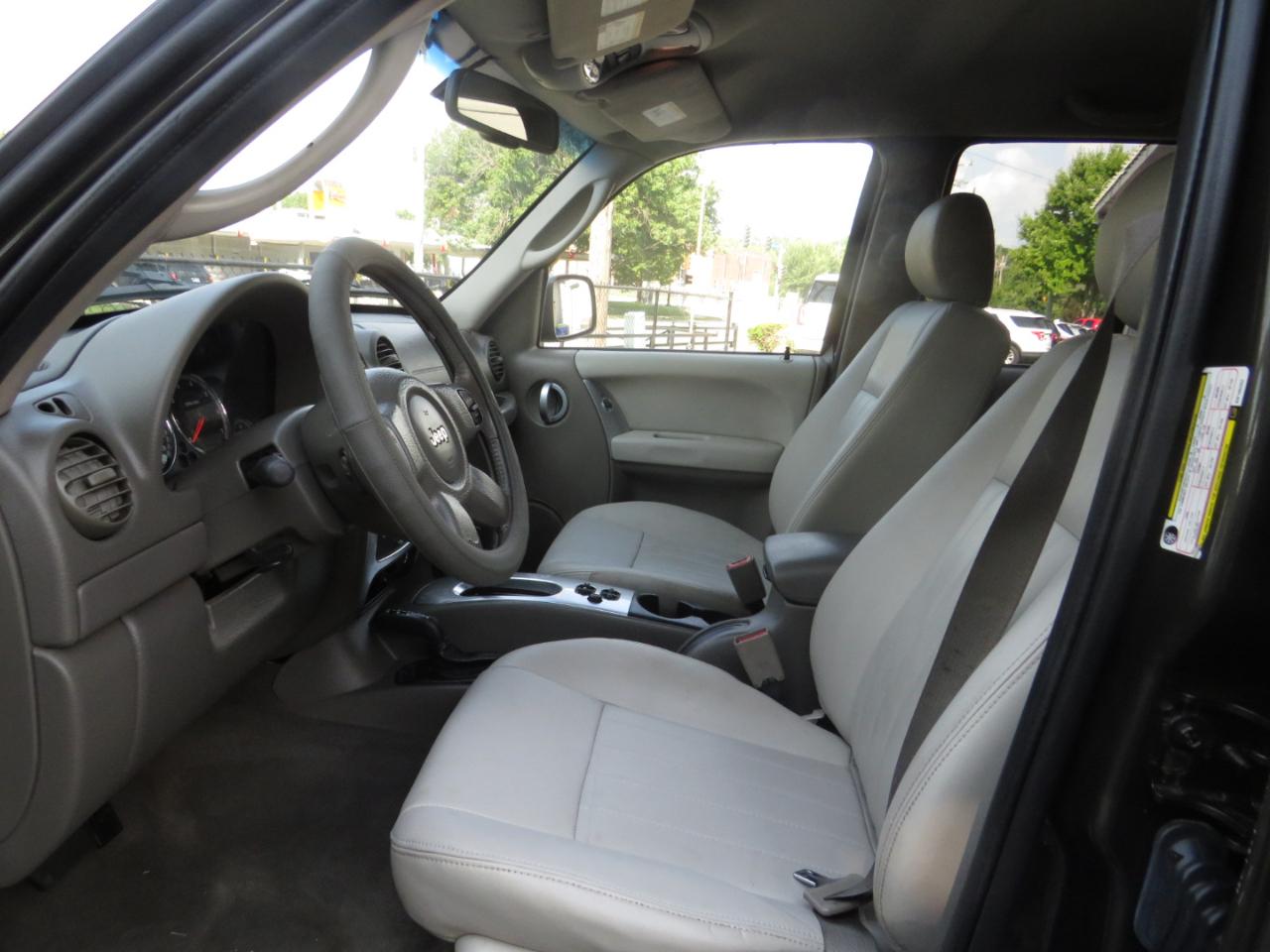 Jeep Liberty 4dr Limited 4WD 2006