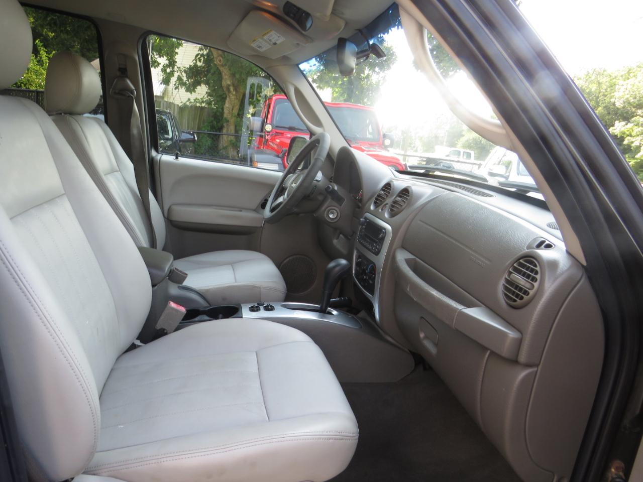 Jeep Liberty 4dr Limited 4WD 2006