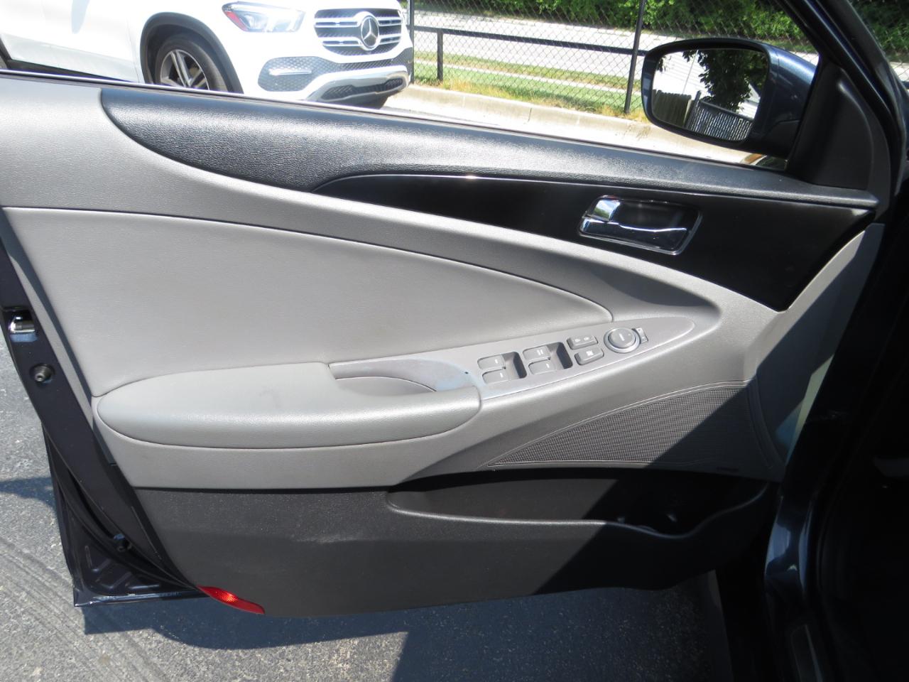 Hyundai Sonata 4dr Sdn 2.0T Auto Limited 2014