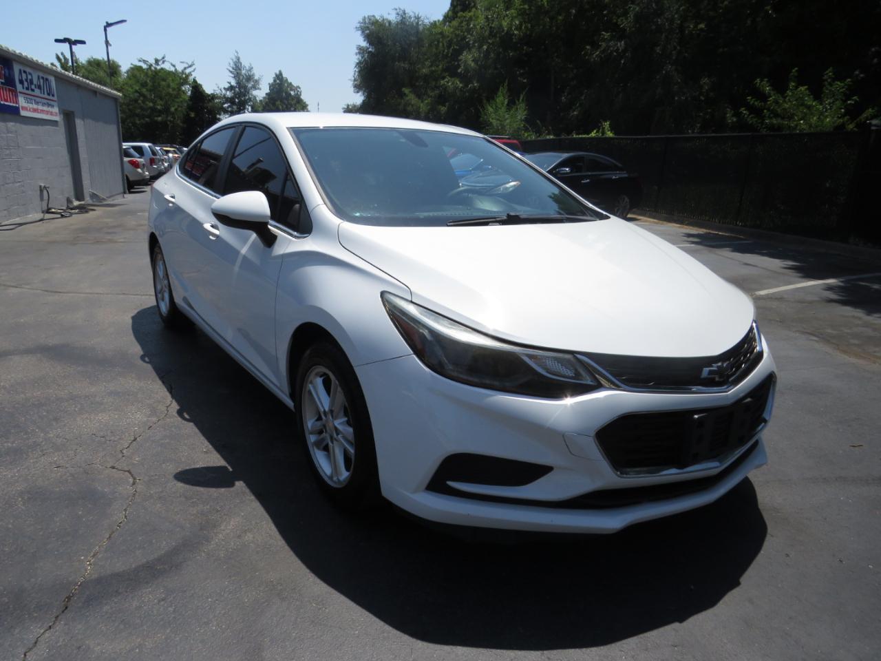 Chevrolet Cruze 4dr Sdn 1.4L LT w/1SD 2017