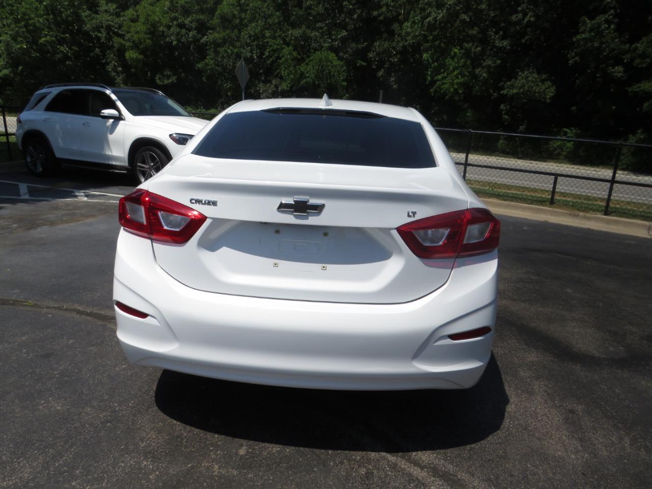 Chevrolet Cruze 4dr Sdn 1.4L LT w/1SD 2017
