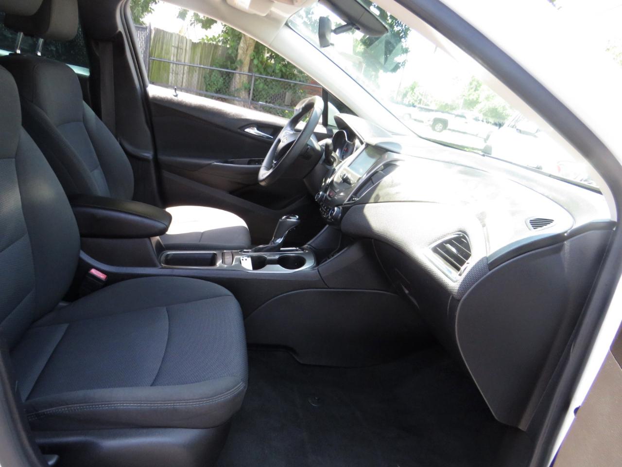 Chevrolet Cruze 4dr Sdn 1.4L LT w/1SD 2017