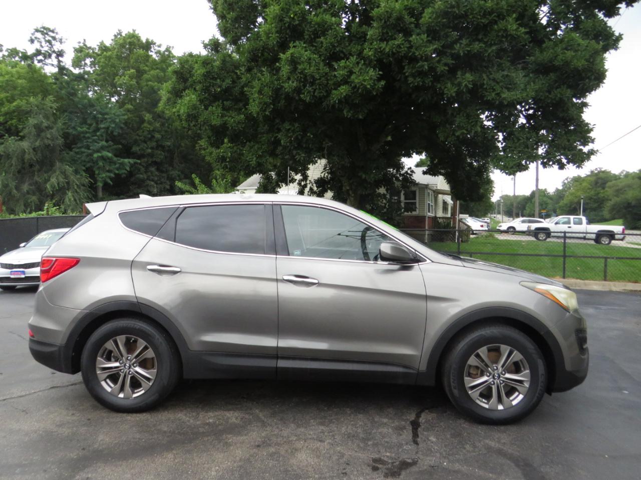 Hyundai Santa Fe FWD 4dr Sport 2013