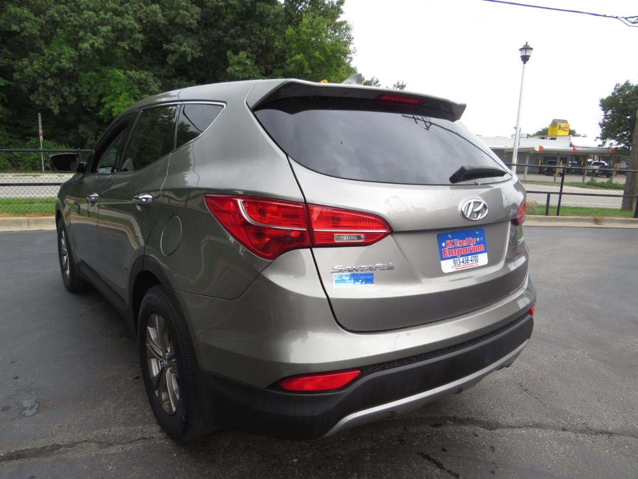 Hyundai Santa Fe FWD 4dr Sport 2013