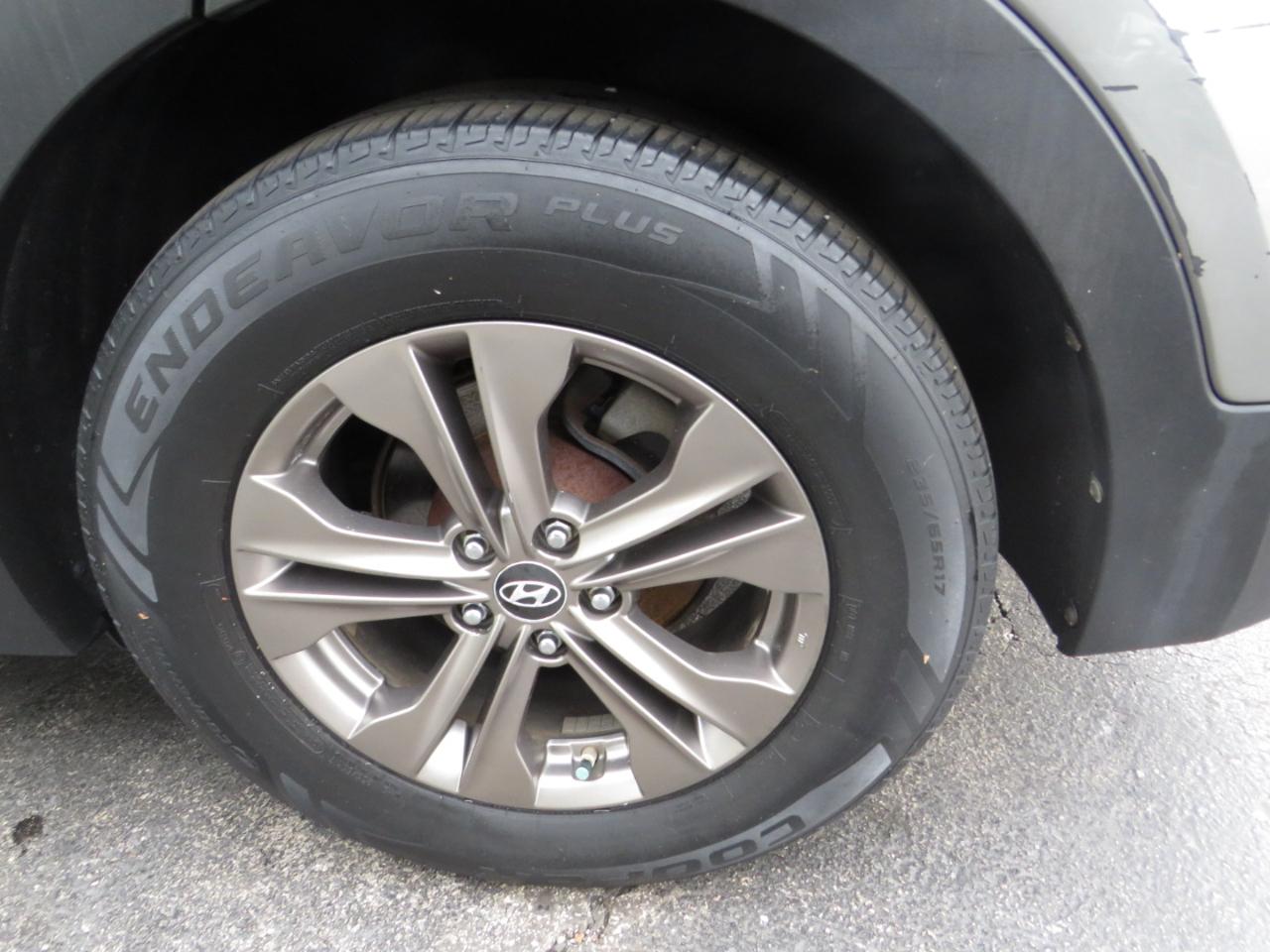 Hyundai Santa Fe FWD 4dr Sport 2013
