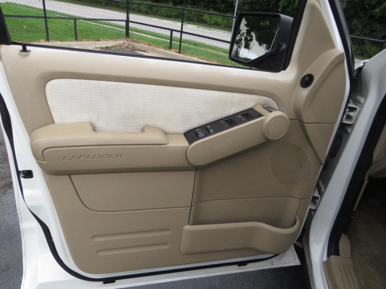Ford Explorer RWD 4dr V6 XLT 2008