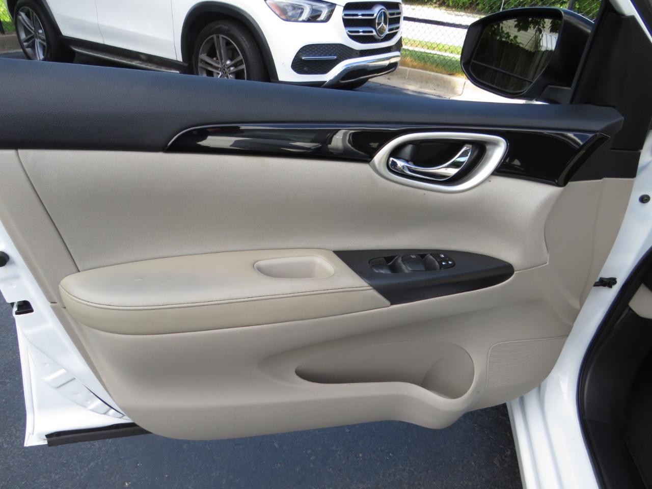 Nissan Sentra SV CVT 2017