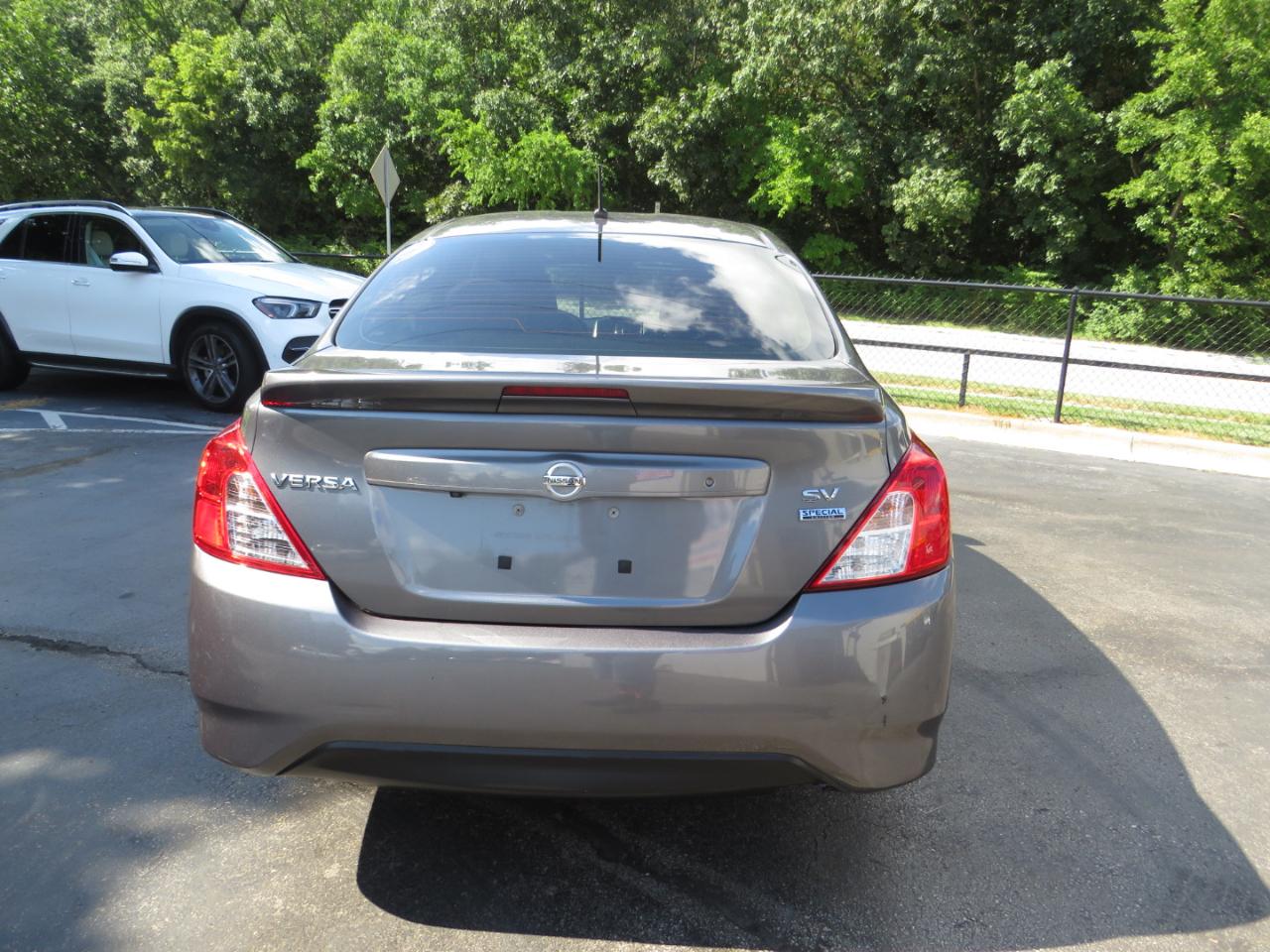 Nissan Versa Sedan 2018.5 SV CVT 2018