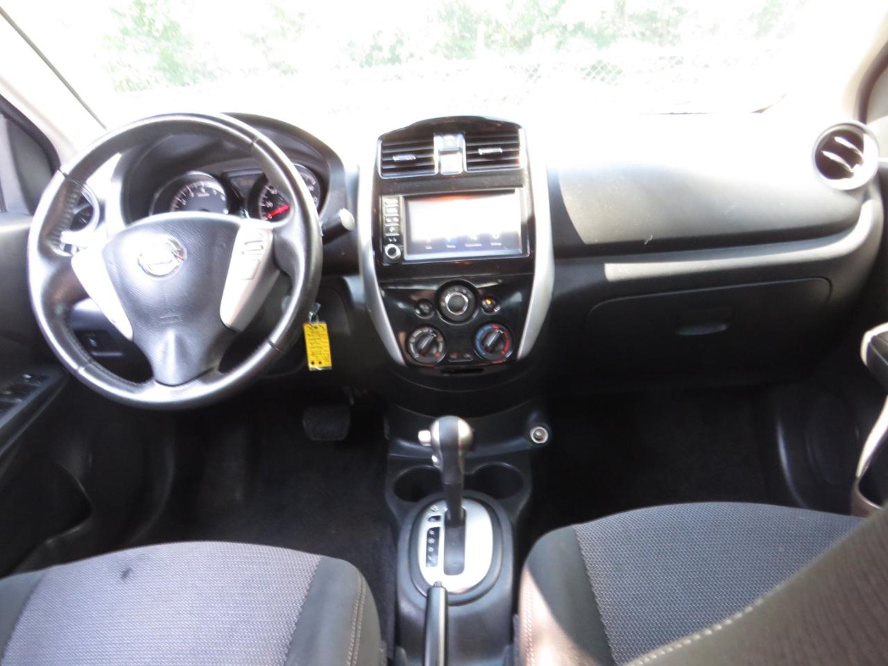 Nissan Versa Sedan 2018.5 SV CVT 2018