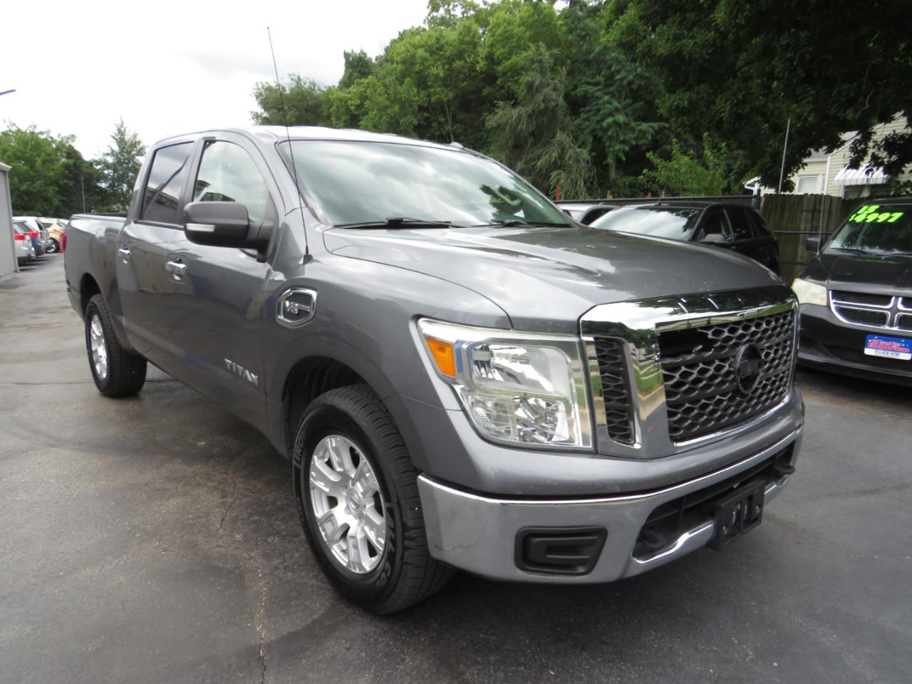 Nissan Titan 4x4 Crew Cab SV 2017