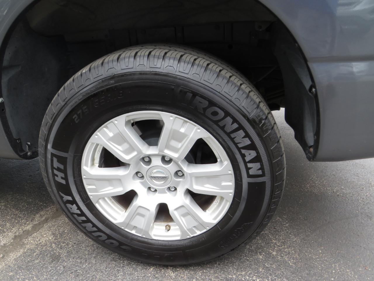 Nissan Titan 4x4 Crew Cab SV 2017