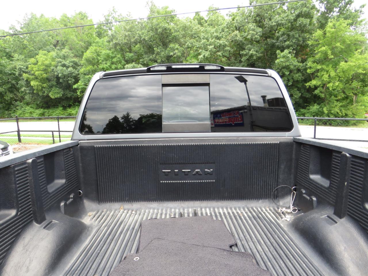 Nissan Titan 4x4 Crew Cab SV 2017