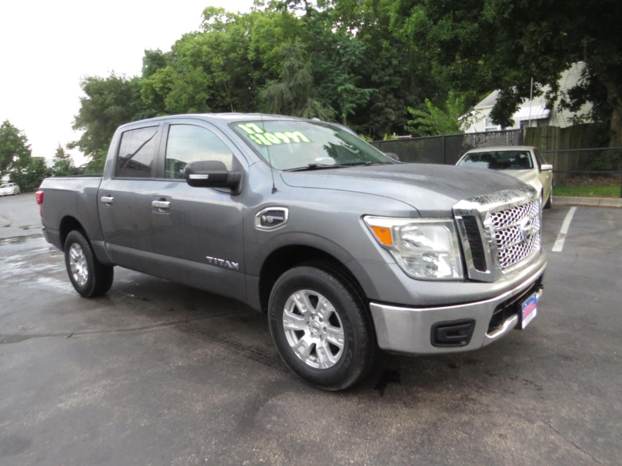 Nissan Titan 4x4 Crew Cab SV 2017