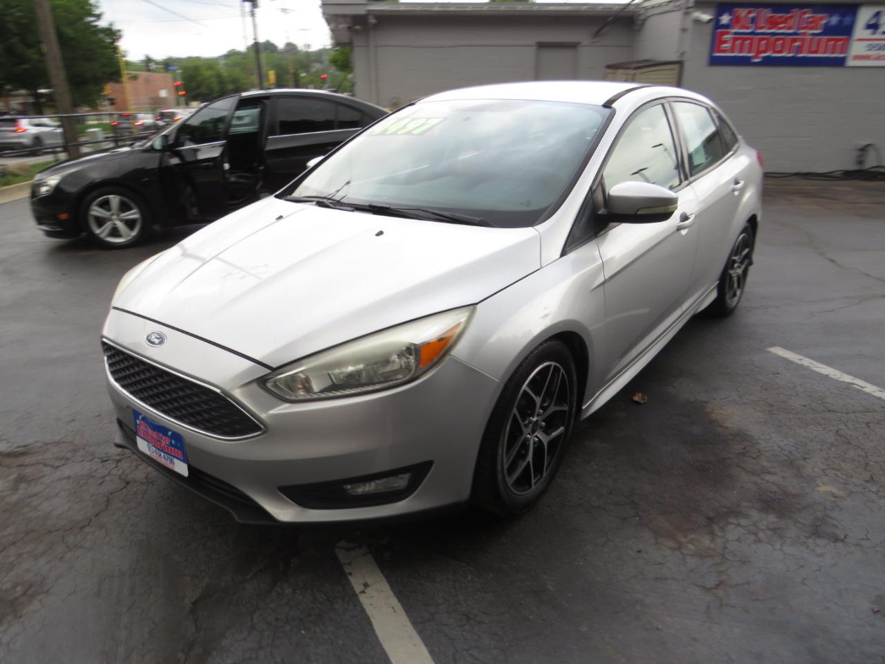 Ford Focus 4dr Sdn SE 2016