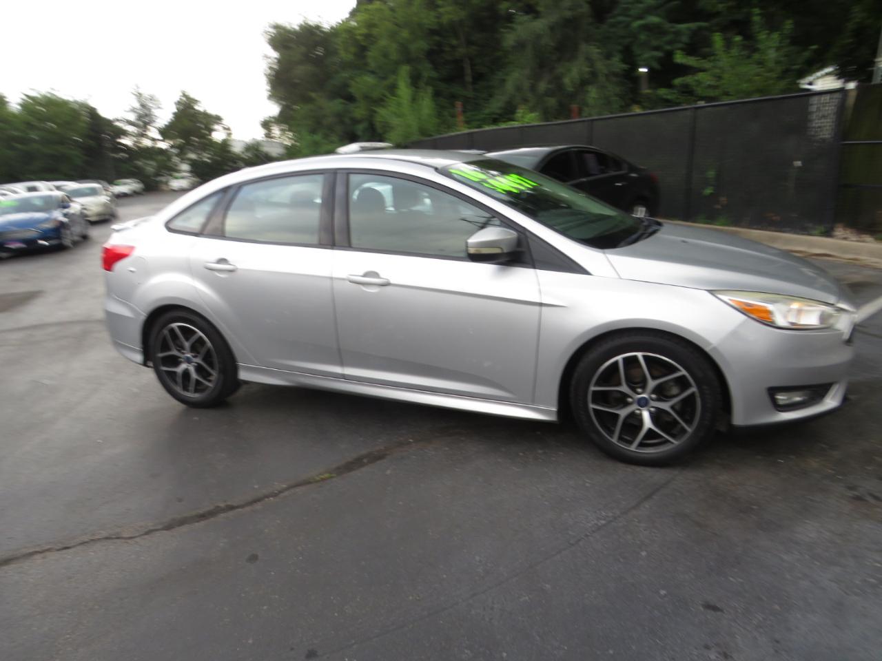 Ford Focus 4dr Sdn SE 2016