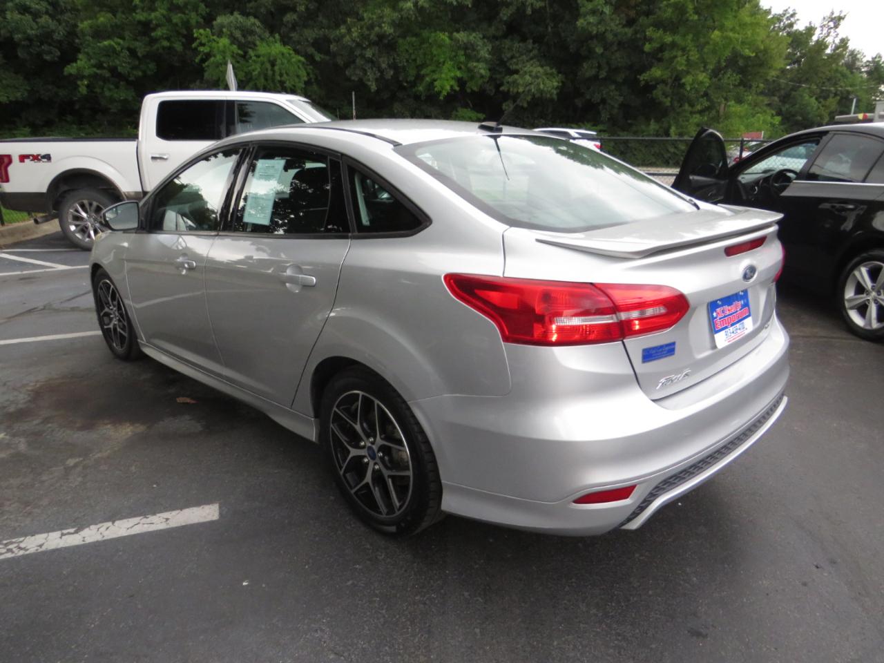 Ford Focus 4dr Sdn SE 2016