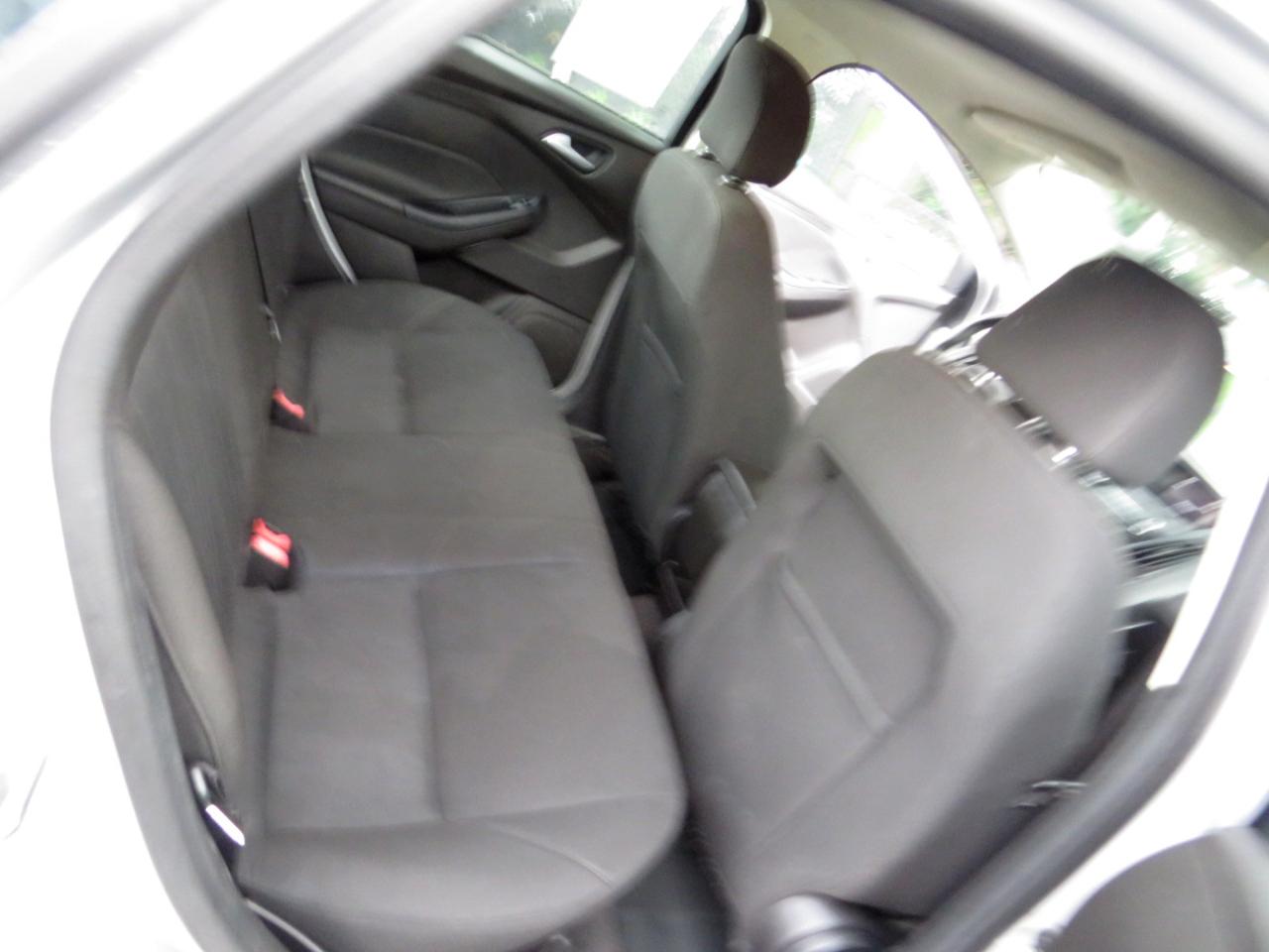 Ford Focus 4dr Sdn SE 2016