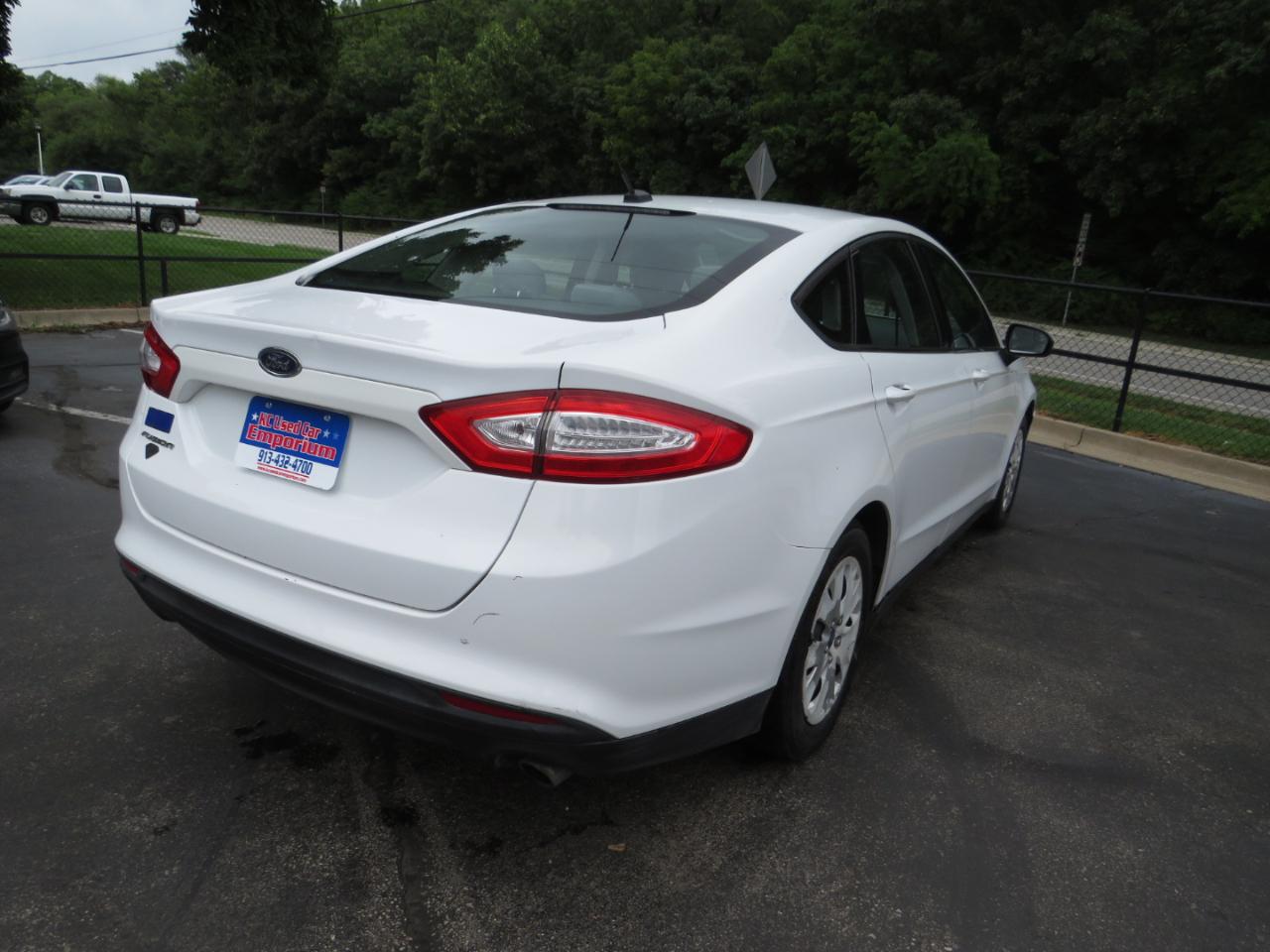 Ford Fusion 4dr Sdn S FWD 2013