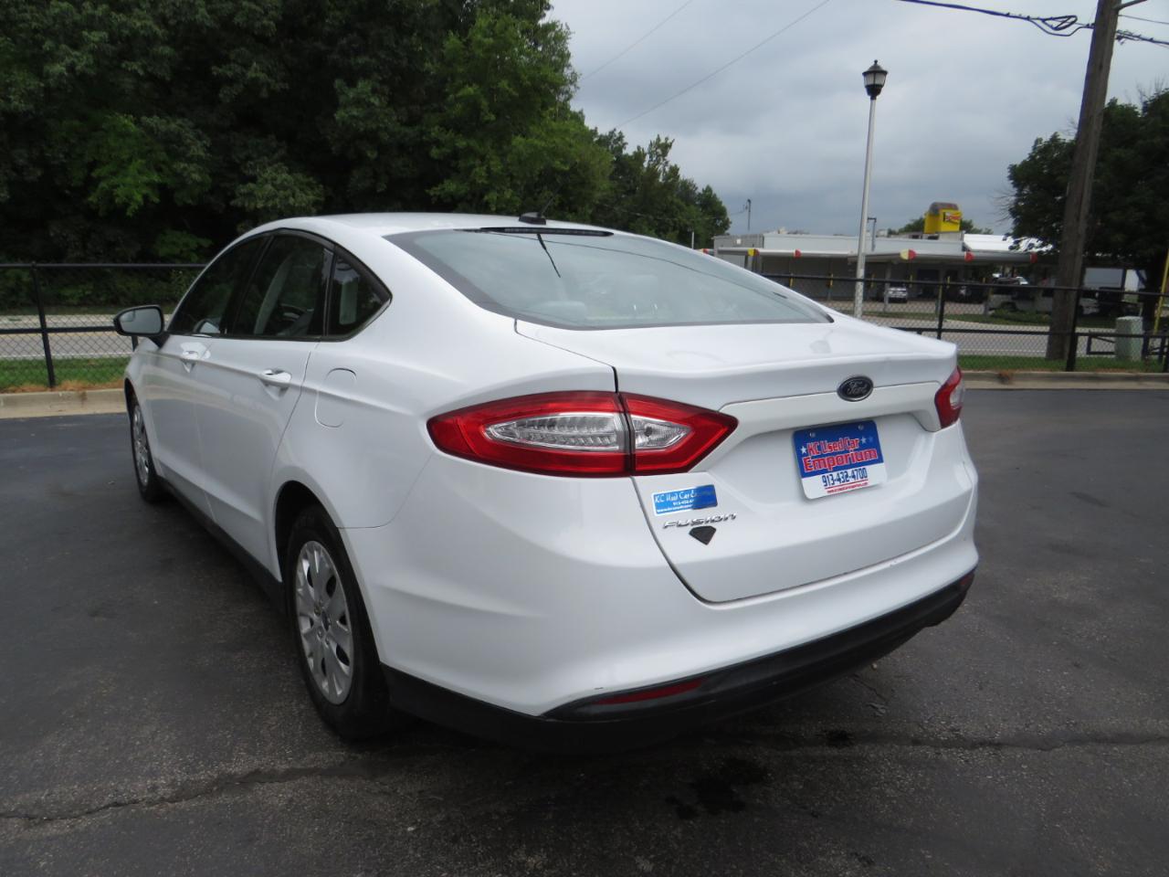 Ford Fusion 4dr Sdn S FWD 2013
