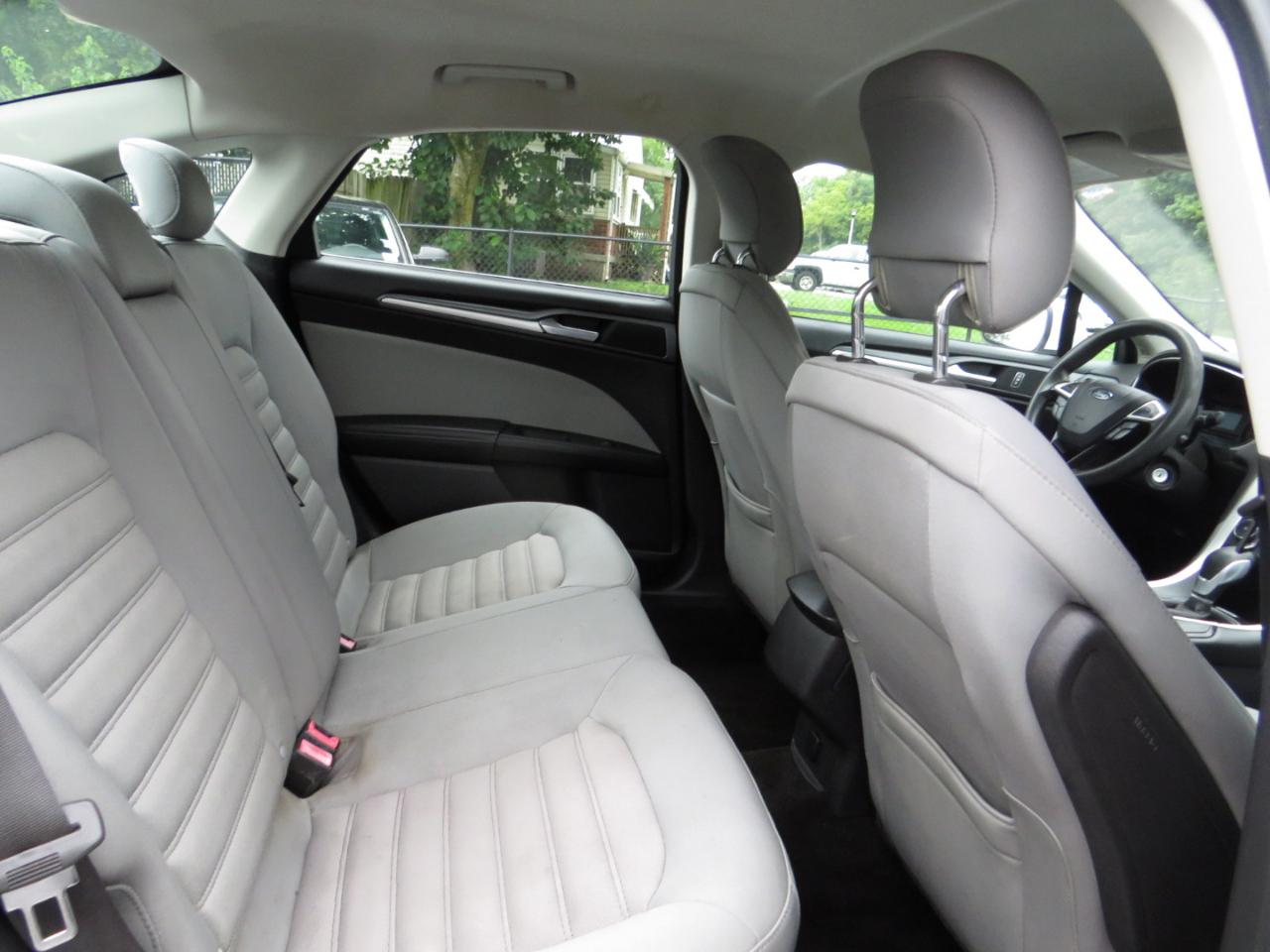 Ford Fusion 4dr Sdn S FWD 2013
