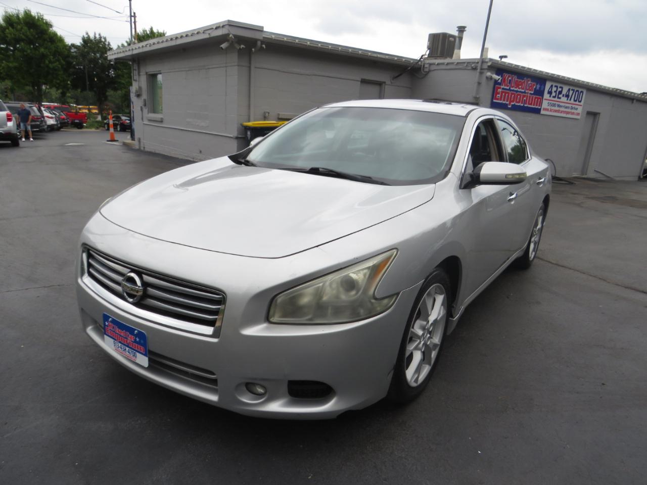 Nissan Maxima 4dr Sdn 3.5 SV 2014