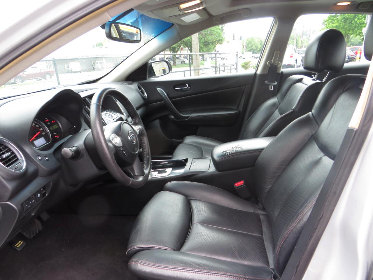 Nissan Maxima 4dr Sdn 3.5 SV 2014