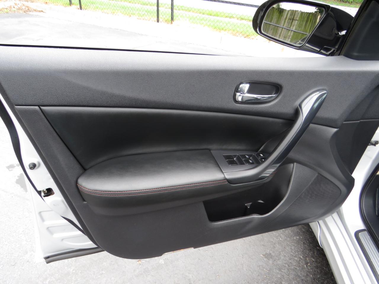 Nissan Maxima 4dr Sdn 3.5 SV 2014