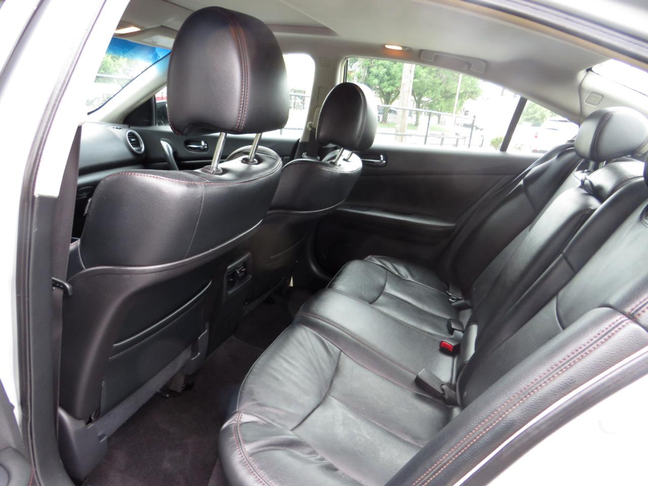 Nissan Maxima 4dr Sdn 3.5 SV 2014