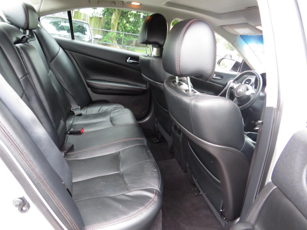Nissan Maxima 4dr Sdn 3.5 SV 2014