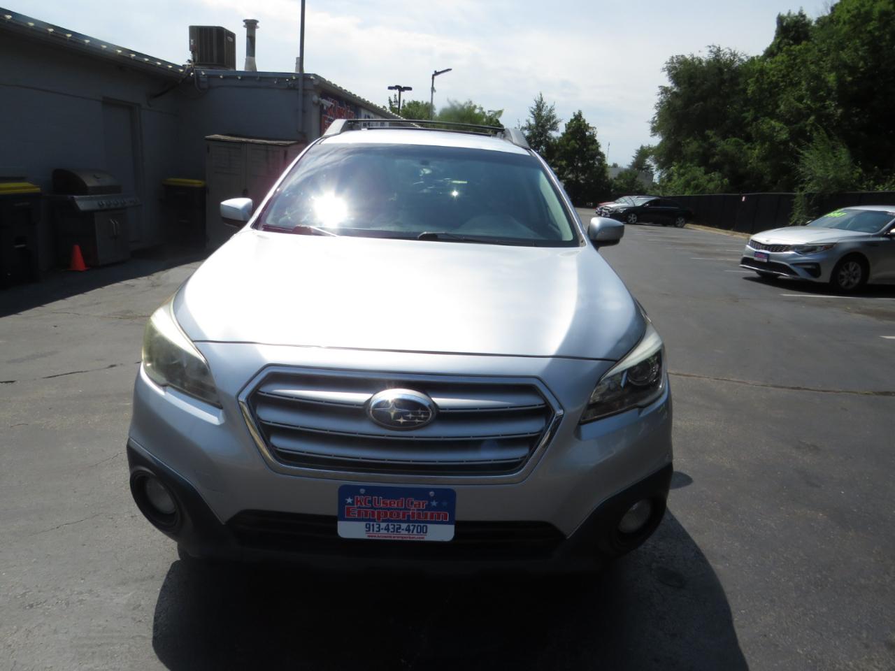 Subaru Outback 4dr Wgn 2.5i Premium 2015