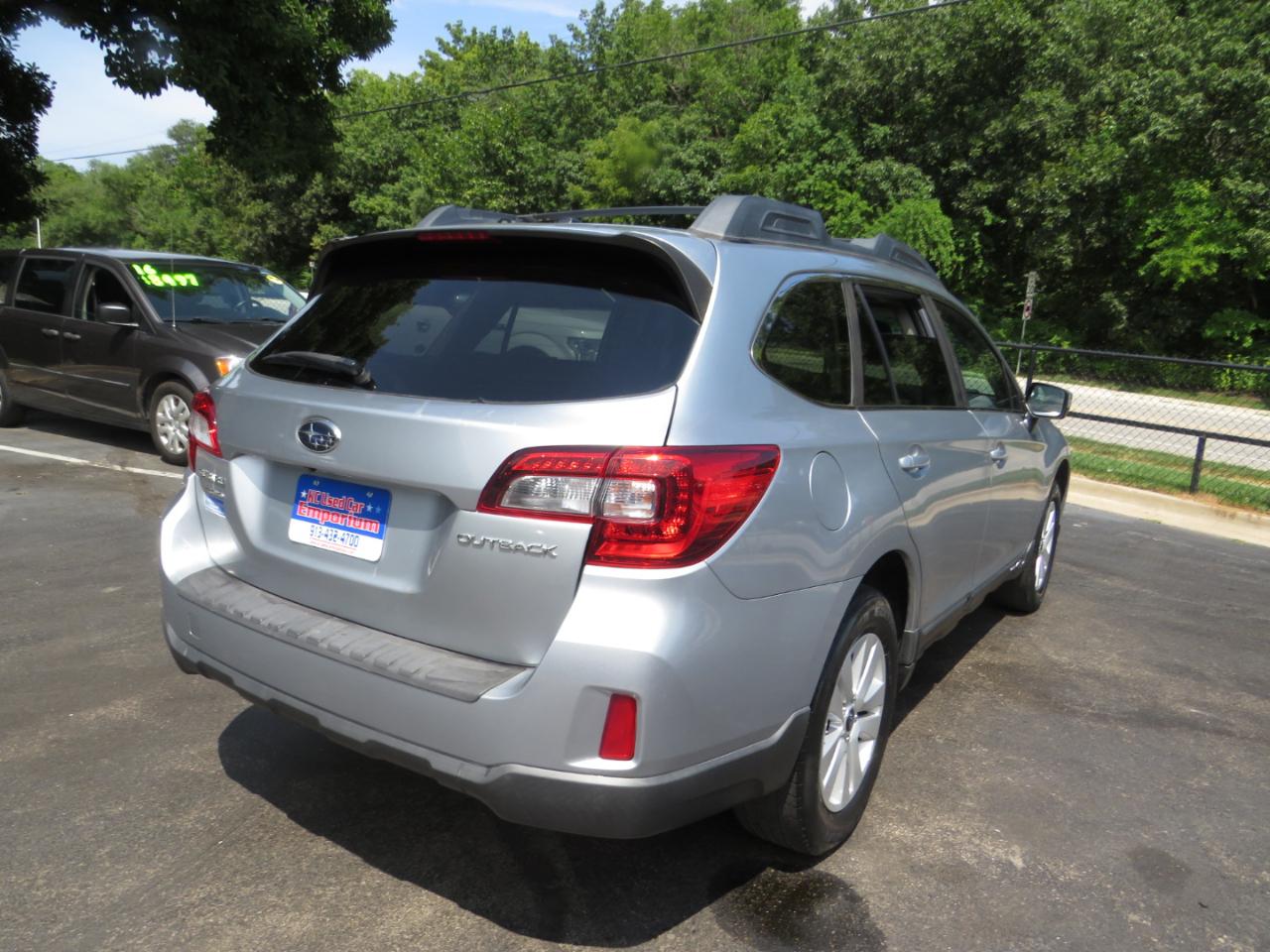 Subaru Outback 4dr Wgn 2.5i Premium 2015