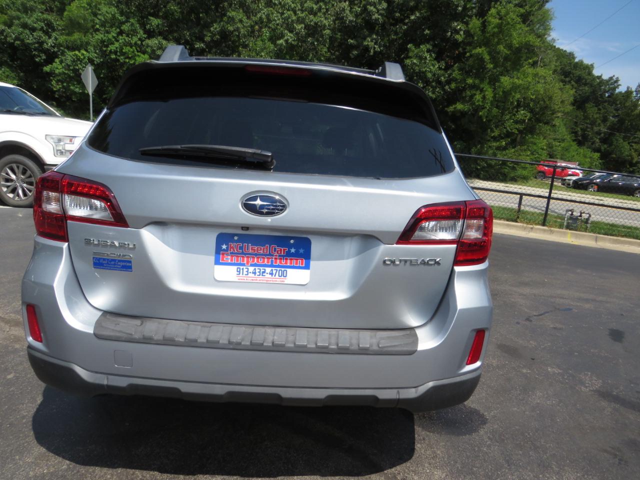 Subaru Outback 4dr Wgn 2.5i Premium 2015