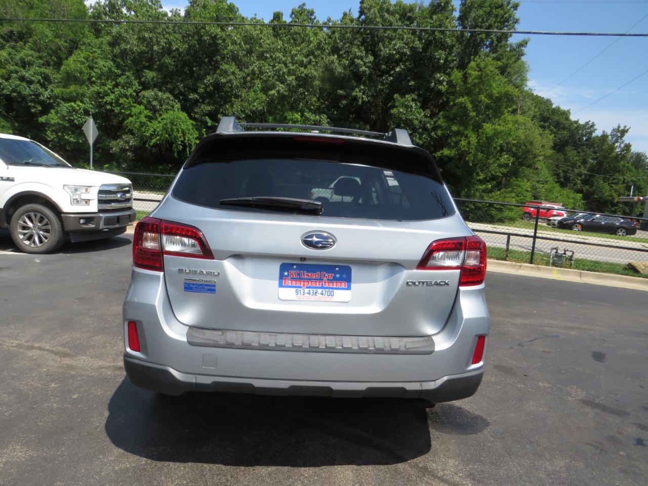 Subaru Outback 4dr Wgn 2.5i Premium 2015