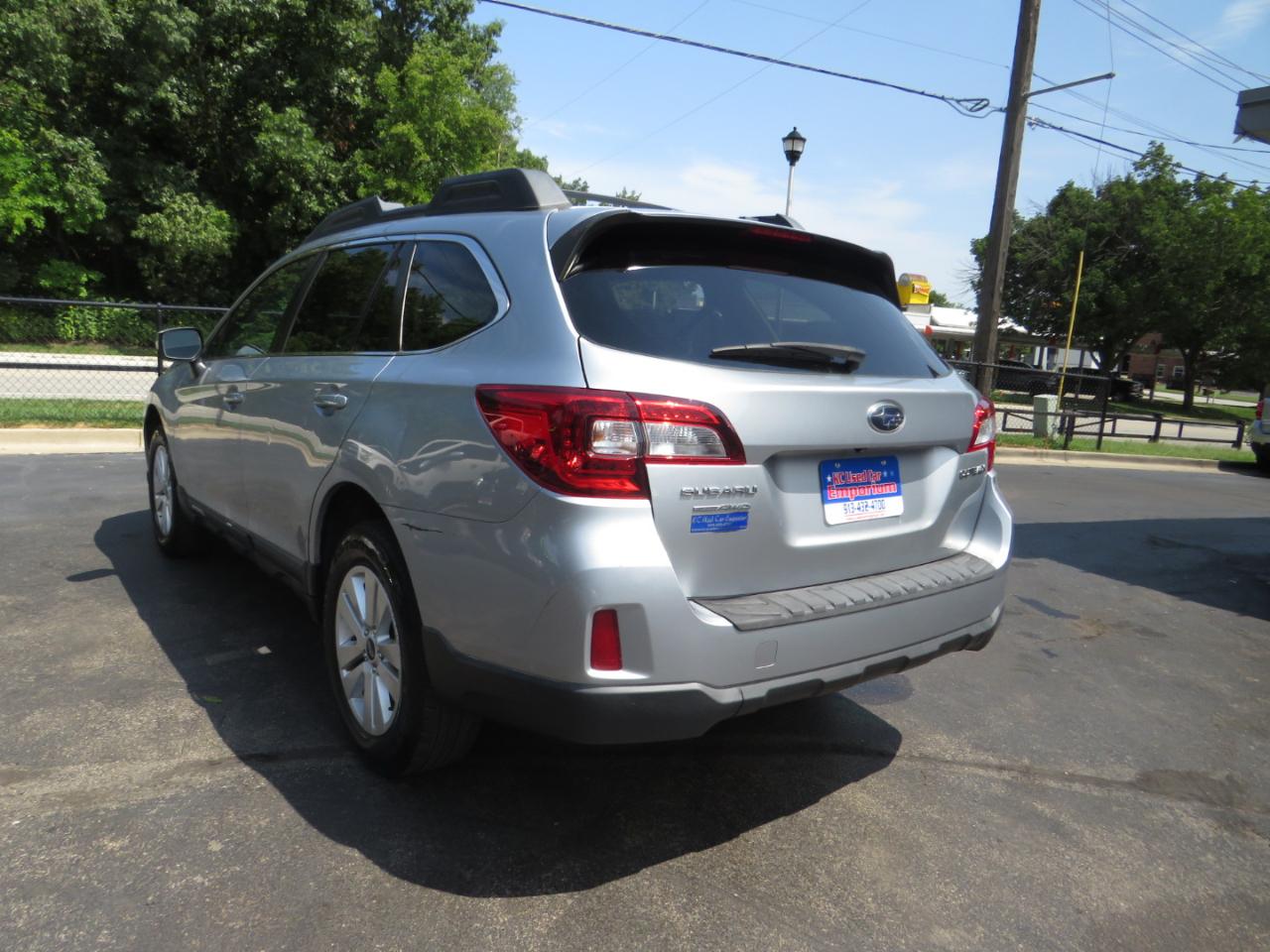 Subaru Outback 4dr Wgn 2.5i Premium 2015