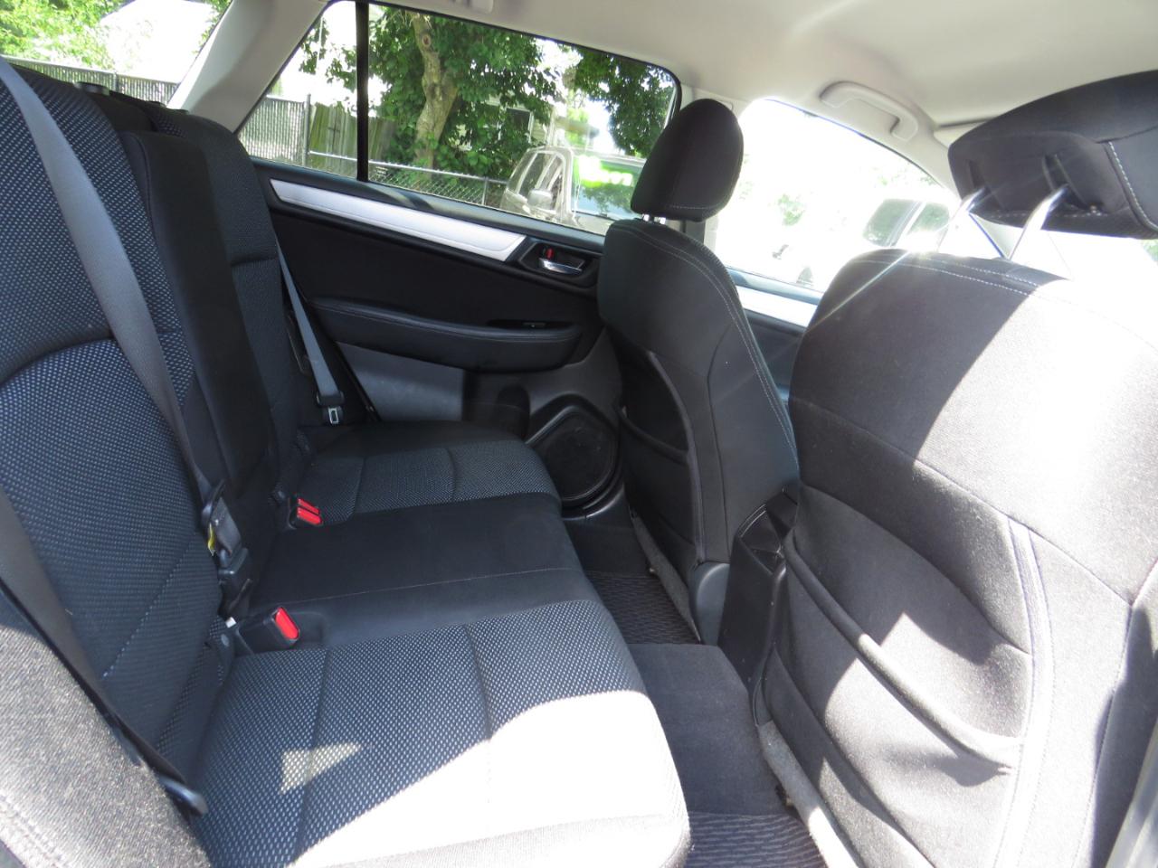 Subaru Outback 4dr Wgn 2.5i Premium 2015