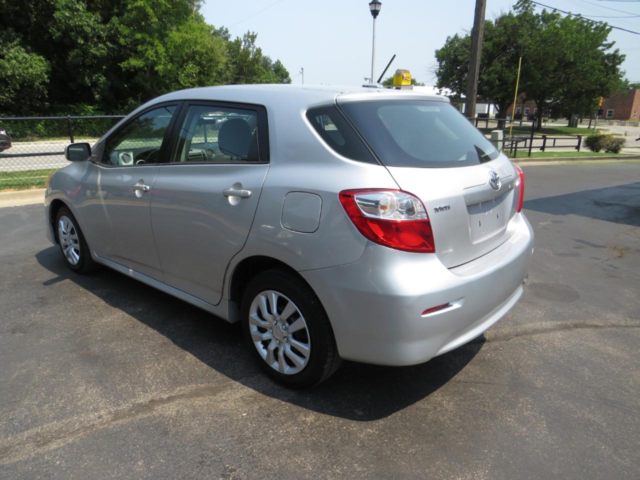 Toyota Matrix 5dr Wgn Man FWD (Natl) 2010