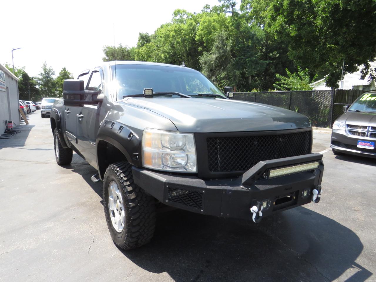 Chevrolet Silverado 1500 4WD Crew Cab 143.5" LT 2011