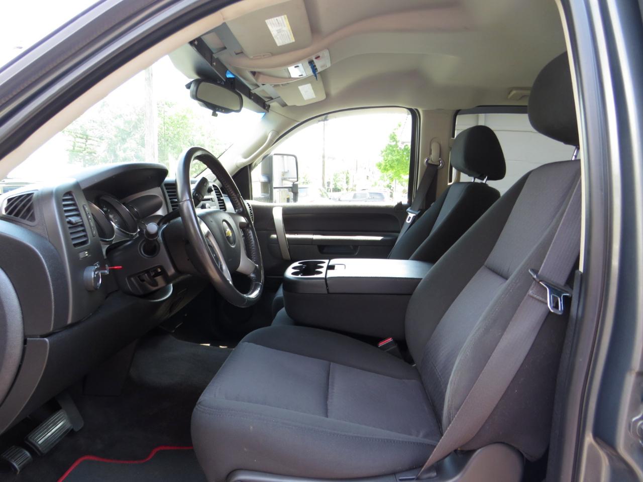 Chevrolet Silverado 1500 4WD Crew Cab 143.5" LT 2011