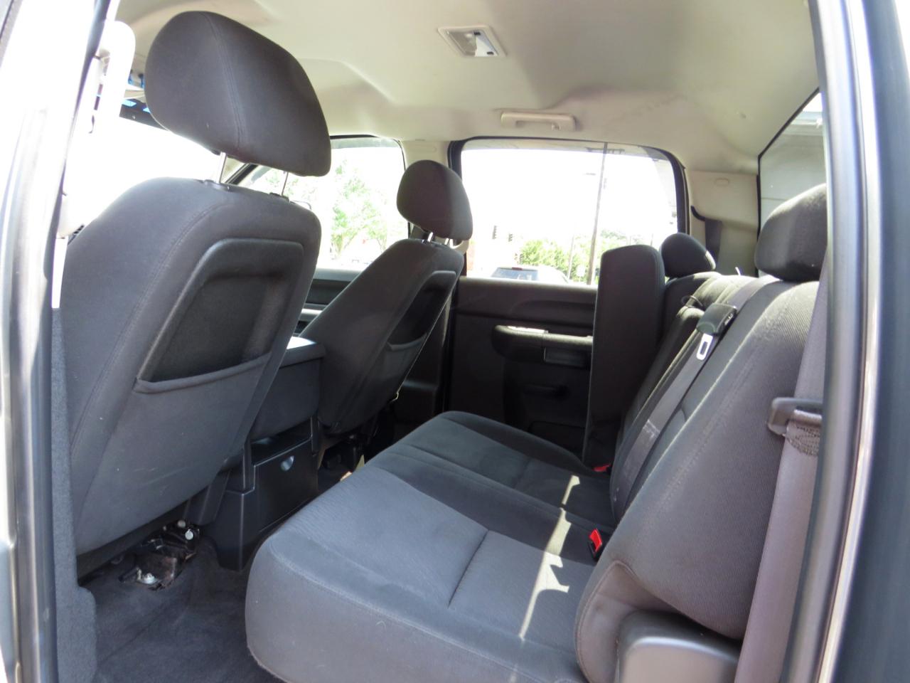 Chevrolet Silverado 1500 4WD Crew Cab 143.5" LT 2011