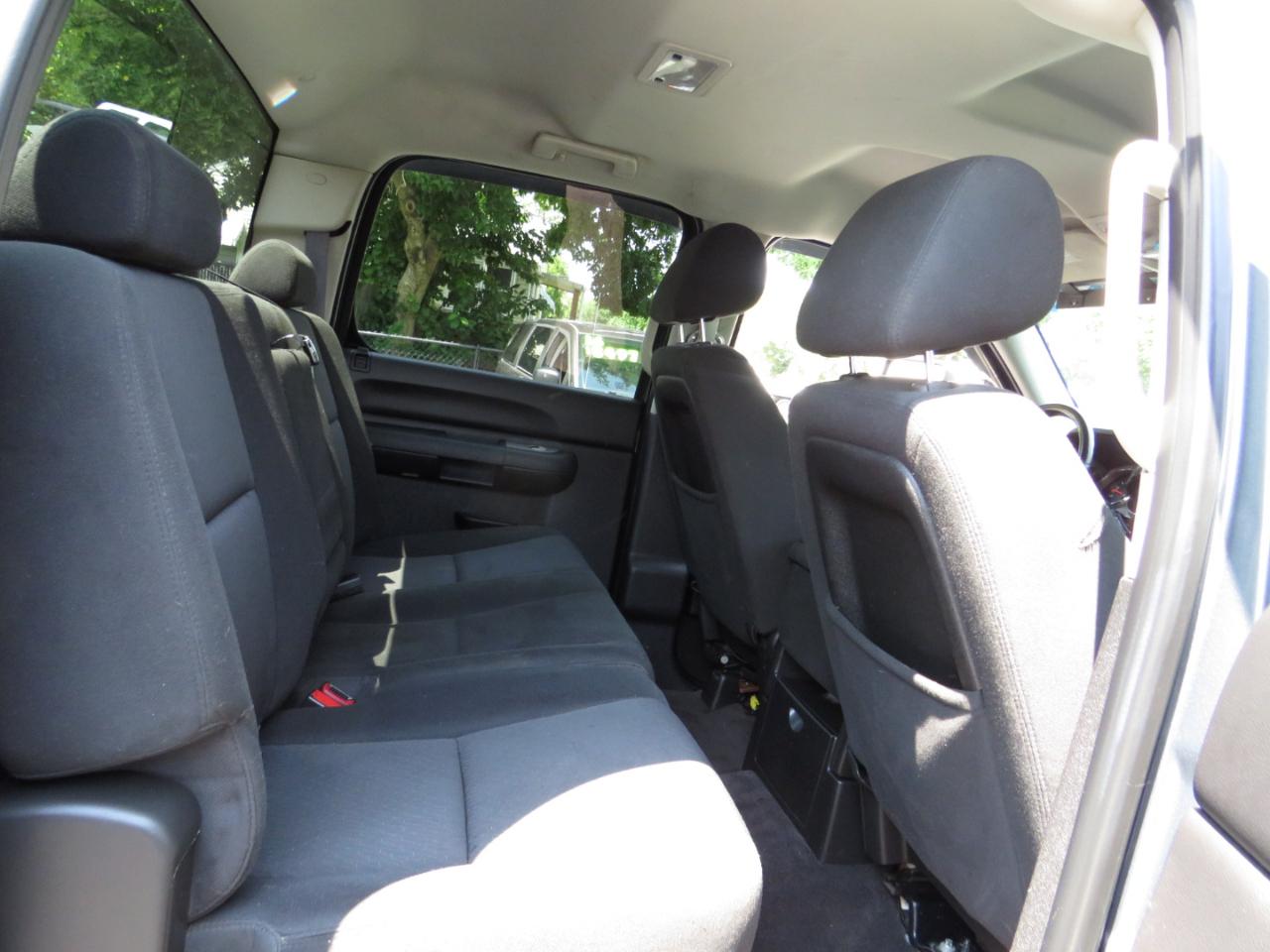 Chevrolet Silverado 1500 4WD Crew Cab 143.5" LT 2011