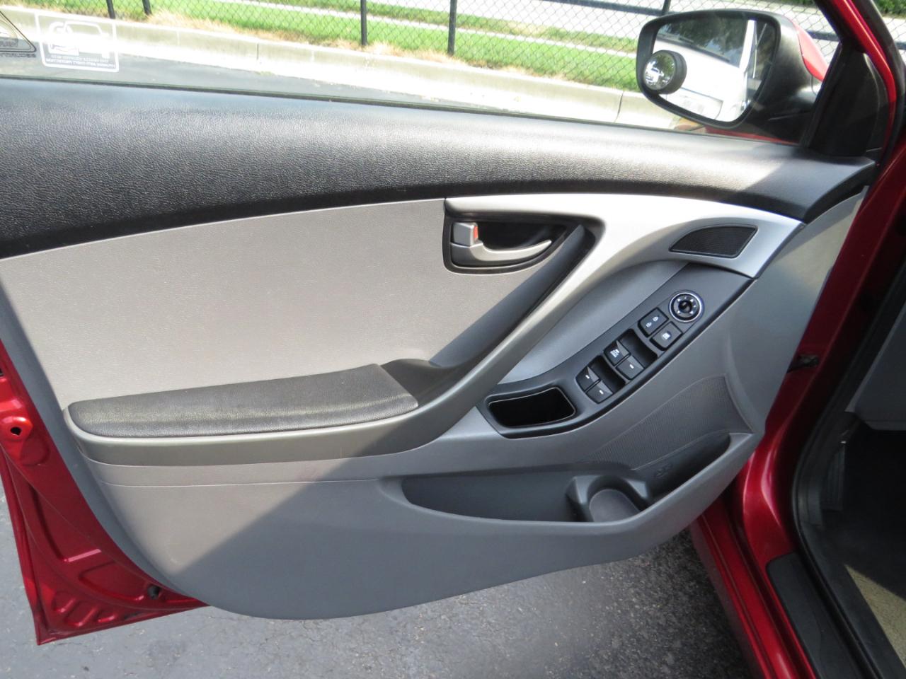 Hyundai Elantra 4dr Sdn Auto SE (Alabama Plant) 2016