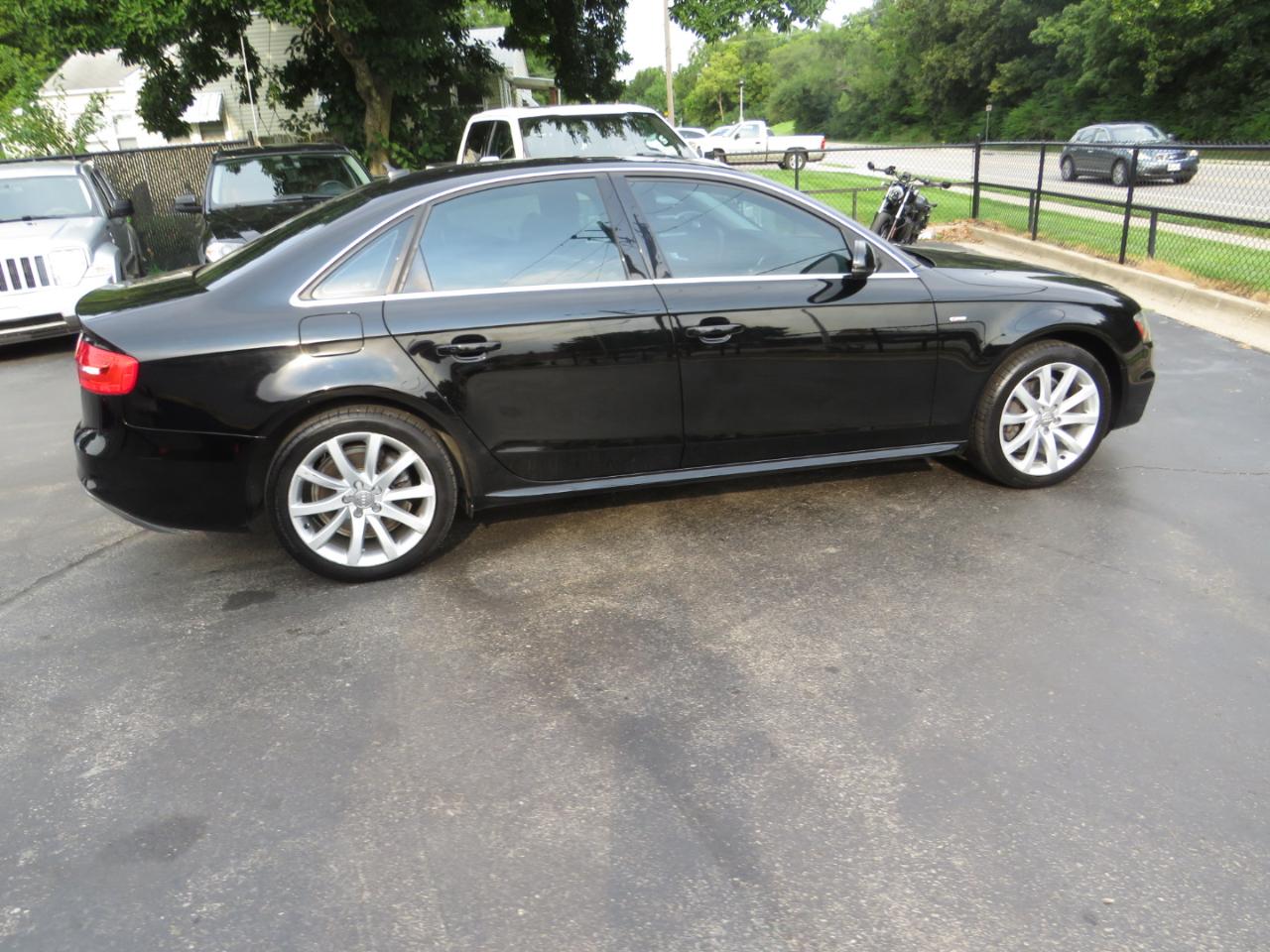 Audi A4 4dr Sdn CVT FrontTrak 2.0T Premium 2014