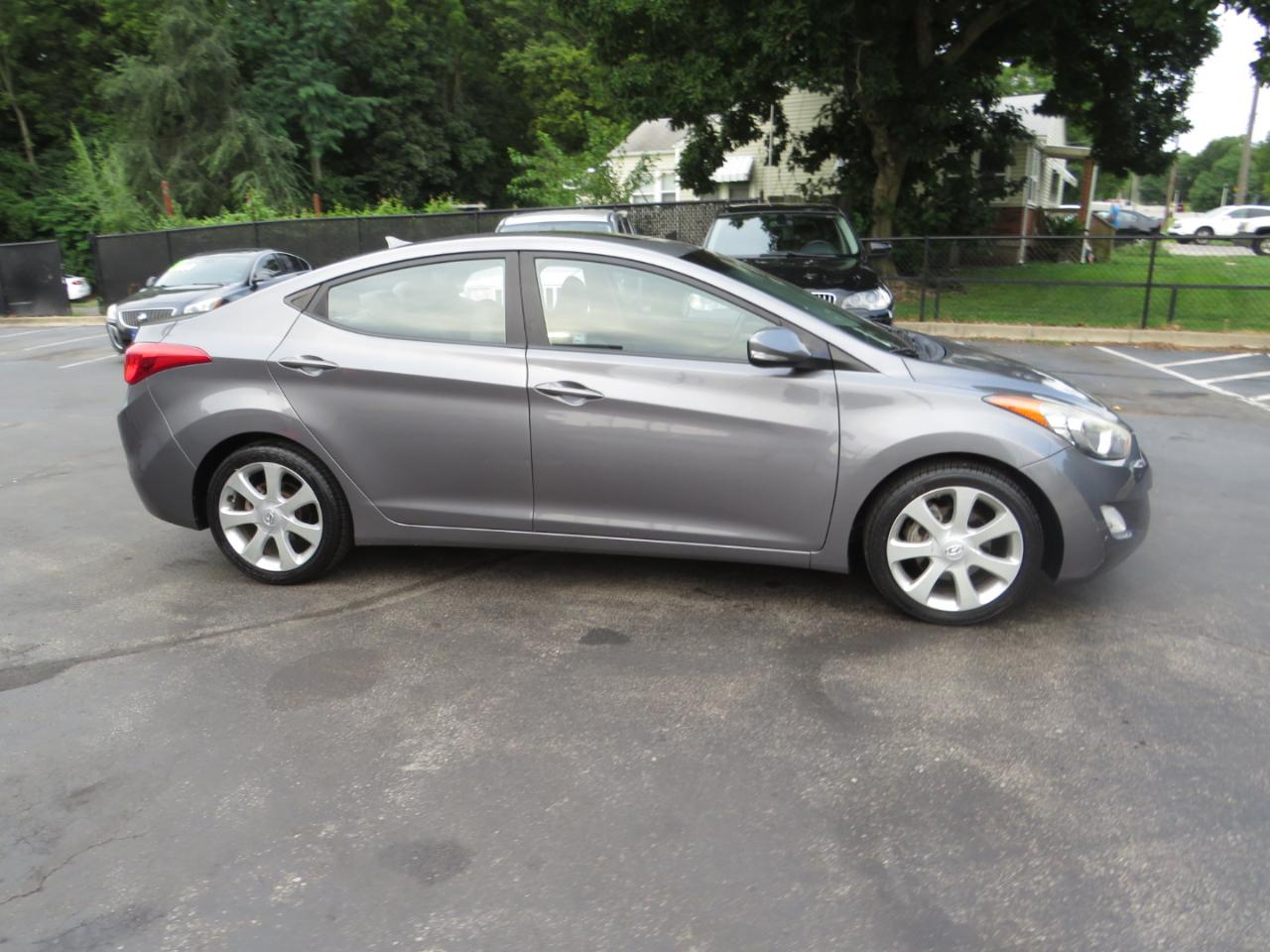 Hyundai Elantra 4dr Sdn Auto Limited (Alabama Plant) 2012