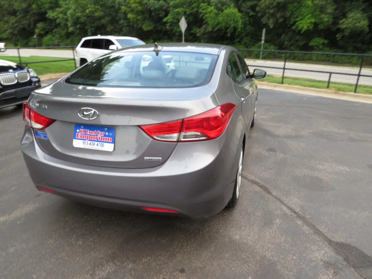 Hyundai Elantra 4dr Sdn Auto Limited (Alabama Plant) 2012